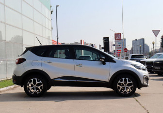 Подержанный автомобиль Renault Kaptur 2020 года (4 фото)