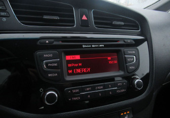 Подержанный автомобиль Kia Ceed Wagon 2015 года (15 фото)