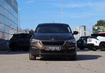 Подержанный автомобиль Skoda Rapid Liftback 2021 года (2 фото)