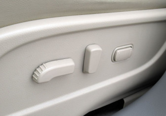 Подержанный автомобиль Nissan Murano Suv 2012 года (16 фото)