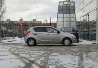 Подержанный автомобиль Hyundai i20 2009 года (4 фото)