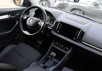 Подержанный автомобиль Skoda Karoq 2021 года (18 фото)