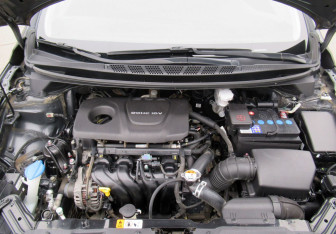 Подержанный автомобиль Kia Ceed Hatchback 2016 года (10 фото)