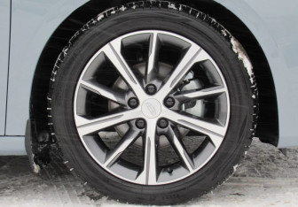 Подержанный автомобиль Geely Emgrand 2024 года (9 фото)