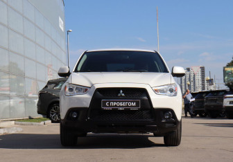 Подержанный автомобиль Mitsubishi ASX 2012 года (2 фото)