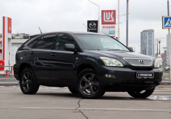 Подержанный автомобиль Lexus RX 2003 года (3 фото)