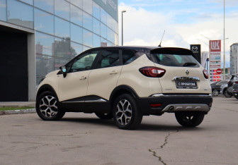 Подержанный автомобиль Renault Kaptur 2018 года (7 фото)