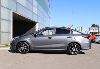 Подержанный автомобиль Kia Rio Sedan 2021 года (8 фото)