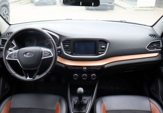 Подержанный автомобиль LADA (ВАЗ) Vesta Sedan 2023 года (14 фото)