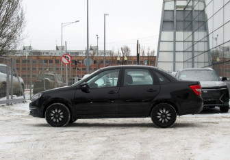 Подержанный автомобиль LADA (ВАЗ) Granta Sedan 2022 года (8 фото)