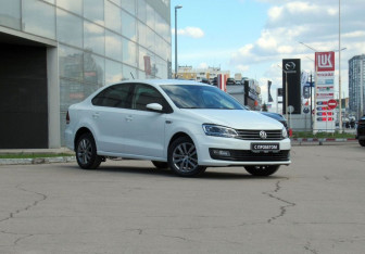 Подержанный автомобиль Volkswagen Polo Sedan 2019 года (3 фото)
