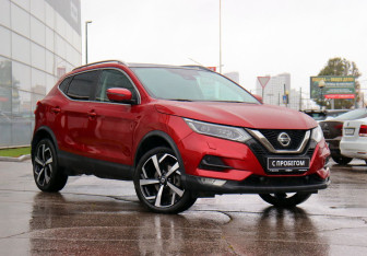 Подержанный автомобиль Nissan Qashqai 2020 года (3 фото)