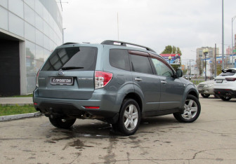 Подержанный автомобиль Subaru Forester Suv 2008 года (5 фото)