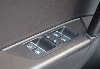 Подержанный автомобиль Volkswagen Touareg 2013 года (16 фото)