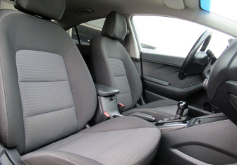 Подержанный автомобиль Kia Cerato Sedan 2018 года (10 фото)