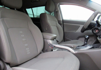 Подержанный автомобиль Kia Sportage 2011 года (11 фото)