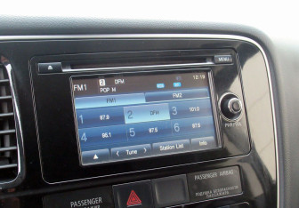 Подержанный автомобиль Mitsubishi Outlander 2012 года (16 фото)