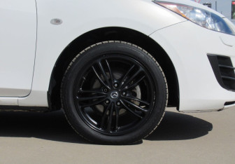 Подержанный автомобиль Mazda 3 Sedan 2011 года (9 фото)