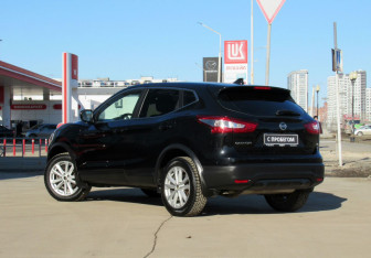 Подержанный автомобиль Nissan Qashqai 2018 года (7 фото)