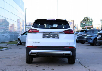 Подержанный автомобиль Geely Atlas Pro 2023 года (6 фото)