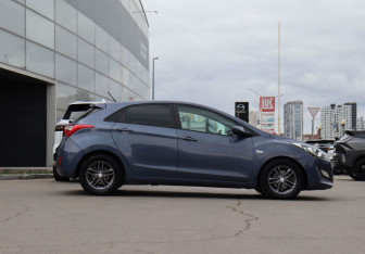 Подержанный автомобиль Hyundai i30 Hatchback 2012 года (4 фото)