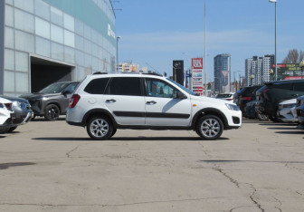 Подержанный автомобиль LADA (ВАЗ) Kalina Wagon 2016 года (4 фото)