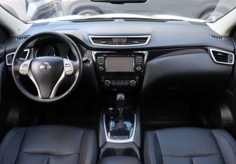 Подержанный автомобиль Nissan Qashqai 2016 года (14 фото)