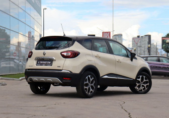 Подержанный автомобиль Renault Kaptur 2018 года (5 фото)