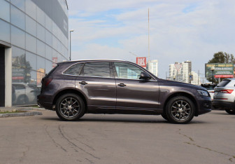 Подержанный автомобиль Audi Q5 2010 года (4 фото)