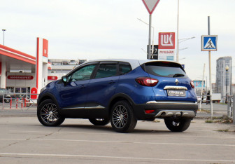 Подержанный автомобиль Renault Kaptur 2020 года (7 фото)