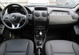 Подержанный автомобиль Renault Duster 2020 года (16 фото)