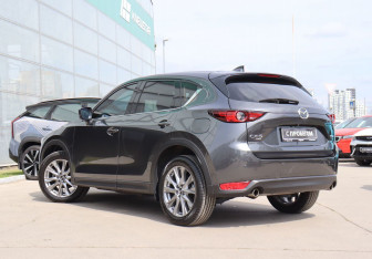 Подержанный автомобиль Mazda CX-5 2021 года (7 фото)