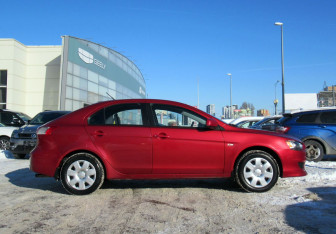 Подержанный автомобиль Mitsubishi Lancer Hatchback 2008 года (4 фото)