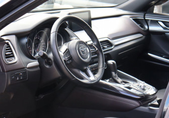 Подержанный автомобиль Mazda CX-9 2018 года (18 фото)