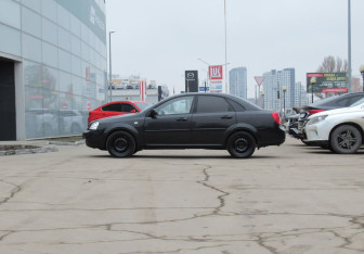 Подержанный автомобиль Chevrolet Lacetti Sedan 2007 года (8 фото)