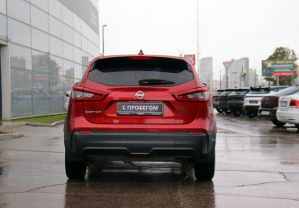 Подержанный автомобиль Nissan Qashqai 2020 года (6 фото)