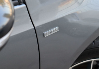 Подержанный автомобиль Volkswagen Golf Hatchback 2012 года (20 фото)