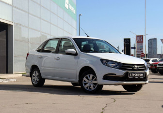 Подержанный автомобиль LADA (ВАЗ) Granta Sedan 2023 года (3 фото)