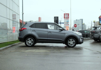 Подержанный автомобиль Hyundai Creta 2019 года (4 фото)