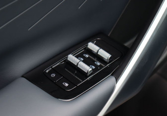 Новый Geely Atlas 2025 (17 фото)