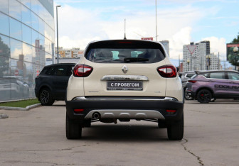 Подержанный автомобиль Renault Kaptur 2018 года (6 фото)