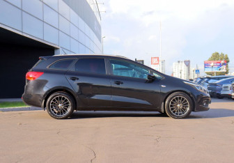 Подержанный автомобиль Kia Ceed Wagon 2014 года (4 фото)