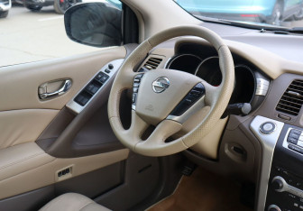 Подержанный автомобиль Nissan Murano Suv 2011 года (13 фото)