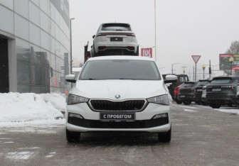 Подержанный автомобиль Skoda Rapid Liftback 2020 года (2 фото)