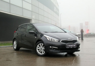Подержанный автомобиль Kia Ceed Hatchback 2016 года (3 фото)