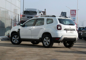 Подержанный автомобиль Renault Duster 2021 года (7 фото)