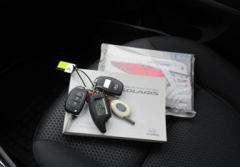 Подержанный автомобиль Hyundai Solaris Hatchback 2014 года (18 фото)