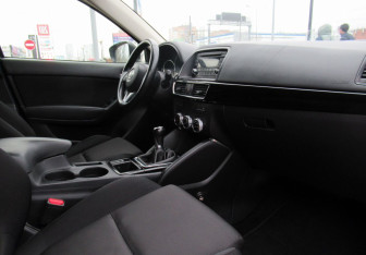 Подержанный автомобиль Mazda CX-5 2015 года (11 фото)