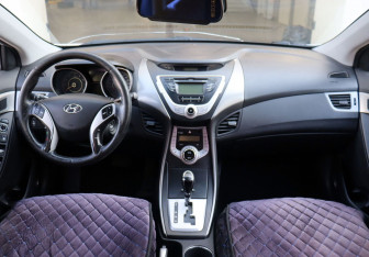 Подержанный автомобиль Hyundai Avante Sedan 2012 года (14 фото)