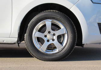 Подержанный автомобиль Skoda Rapid Liftback 2015 года (9 фото)